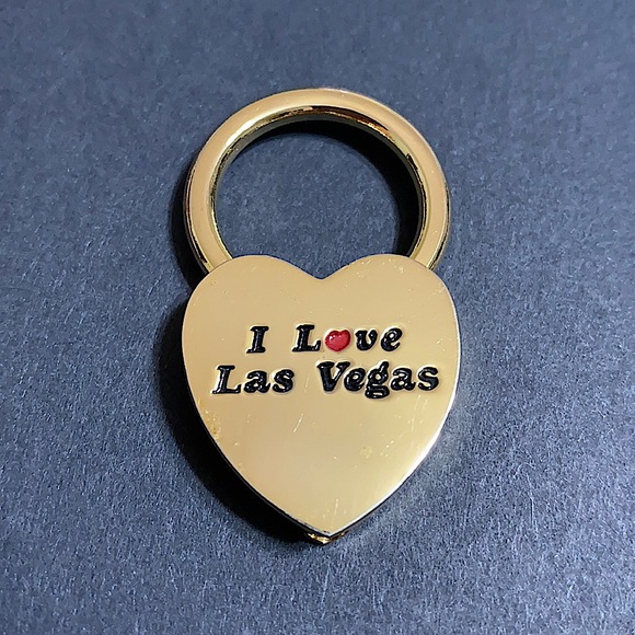 🖤Gold plated💕brass heart keychain - Picture 1 of 8